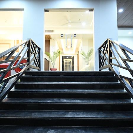 The Janki Hotel Ayodhya Exterior photo