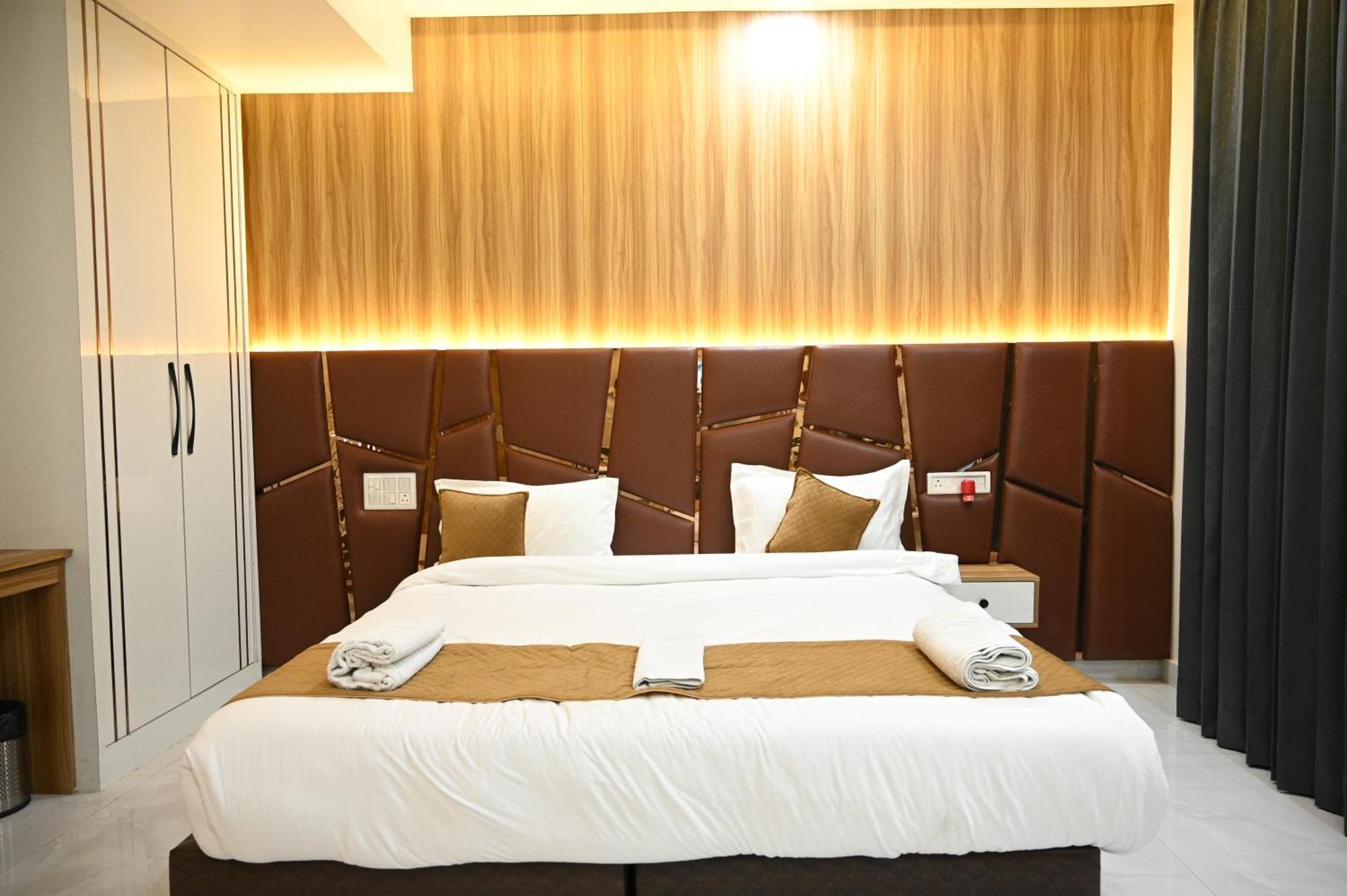 The Janki Hotel Ayodhya Exterior photo
